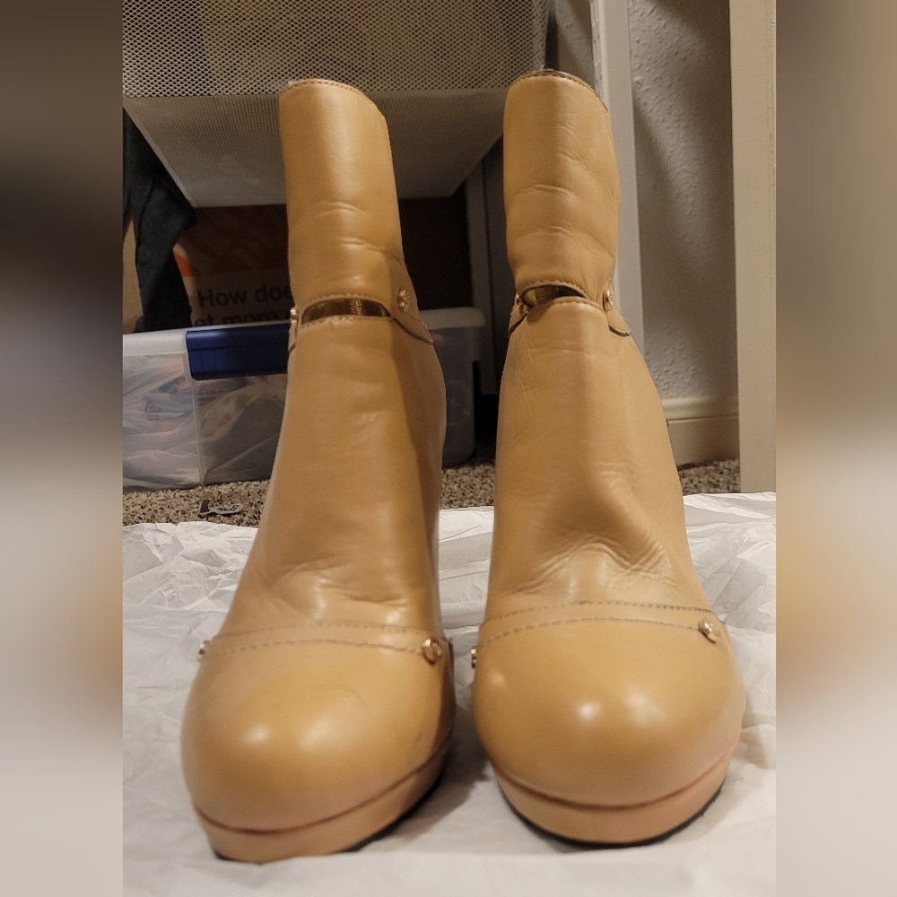 Elaine Turner Women's Tan Leather Boots